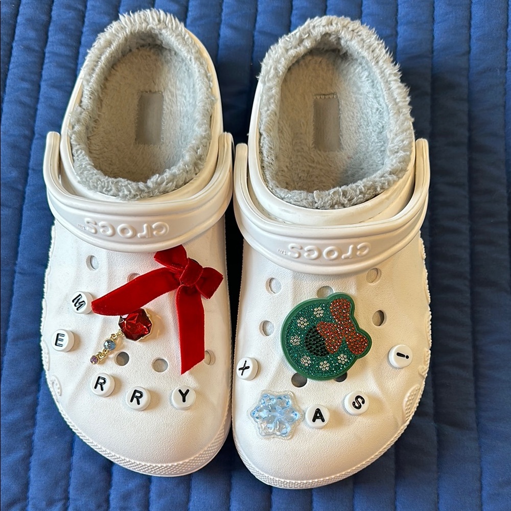 Crocs with fur 10 women’s